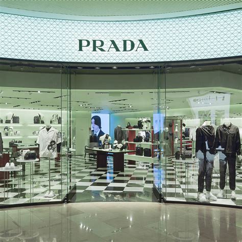 prada guangzhou|PRADA广州太古汇精品店盛大开幕 — Amazedaily.